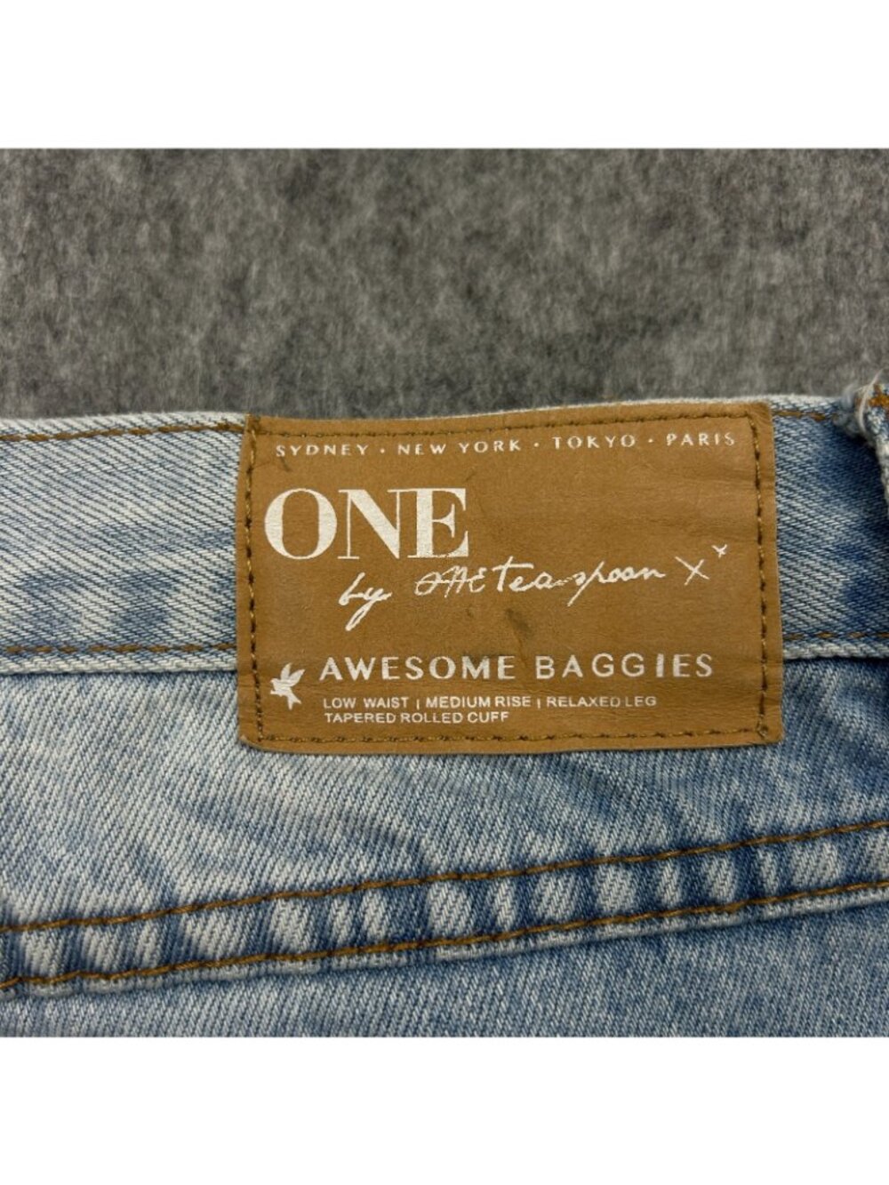 One Teaspoon Awesome Baggies Jeans Women's Size 26 Button Fly Distressed Denim - Picture 6 of 13